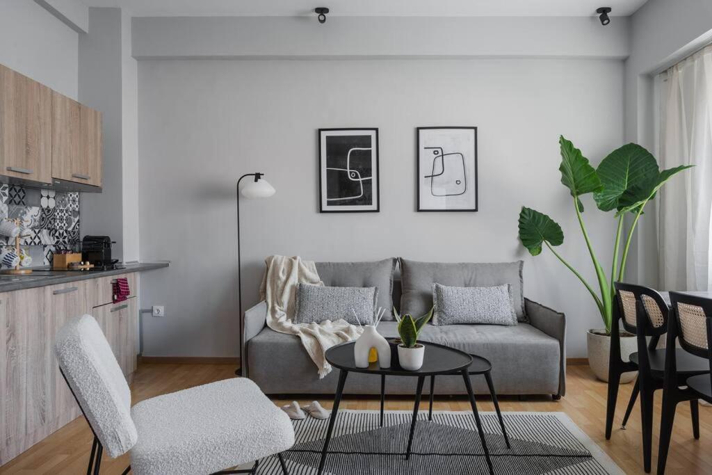 Your Cosy Perch In The Heart Of The Athenian Buzz Exterior photo