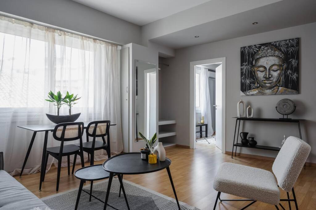 Your Cosy Perch In The Heart Of The Athenian Buzz Exterior photo