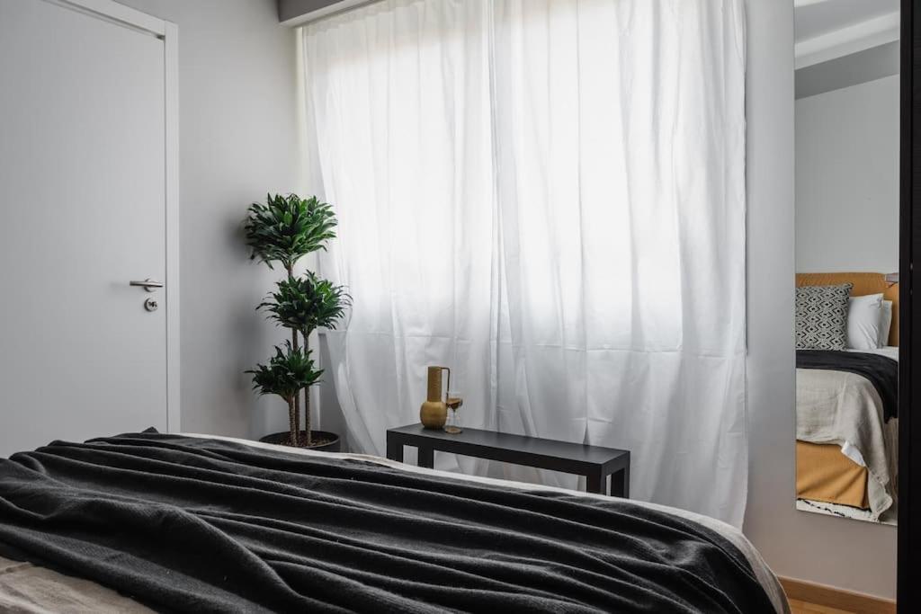 Your Cosy Perch In The Heart Of The Athenian Buzz Exterior photo